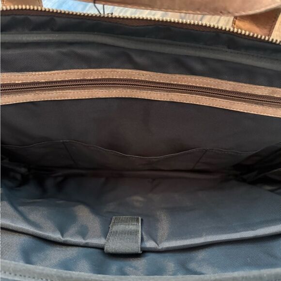 NWT Johnston & Murphy Leather Portfolio Briefcase
⭐️read description - Picture 6 of 8